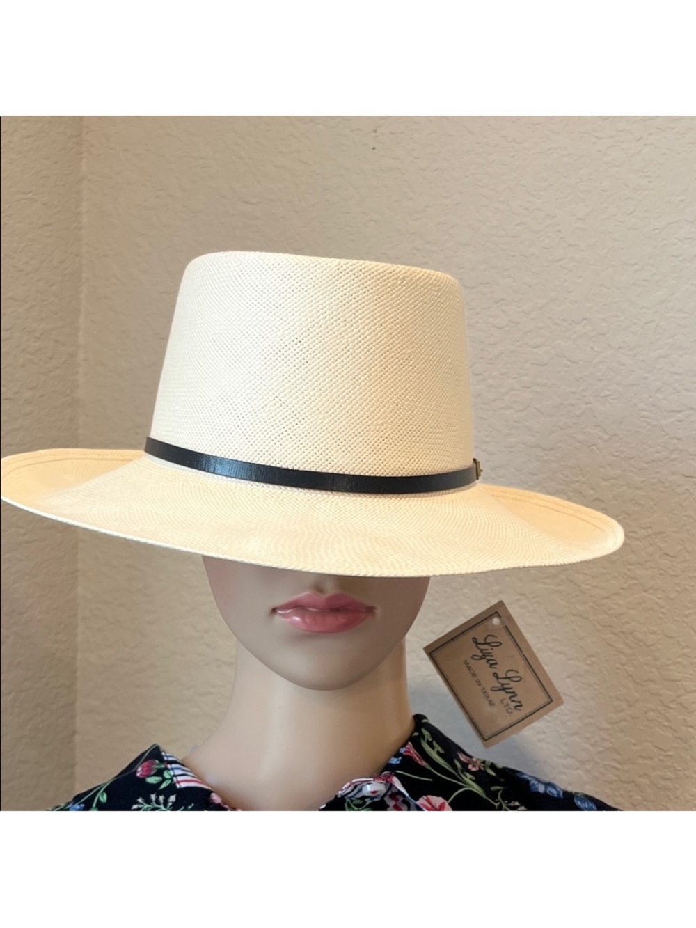 Women's Wide-Brim Straw Fedora Hat with Black Band - Cream
